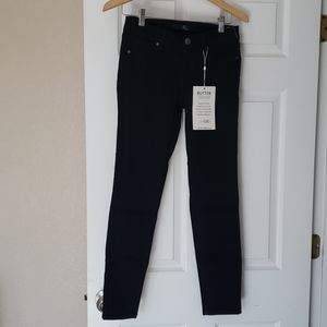 NWT Black 1822 Skinny Wynter jeans